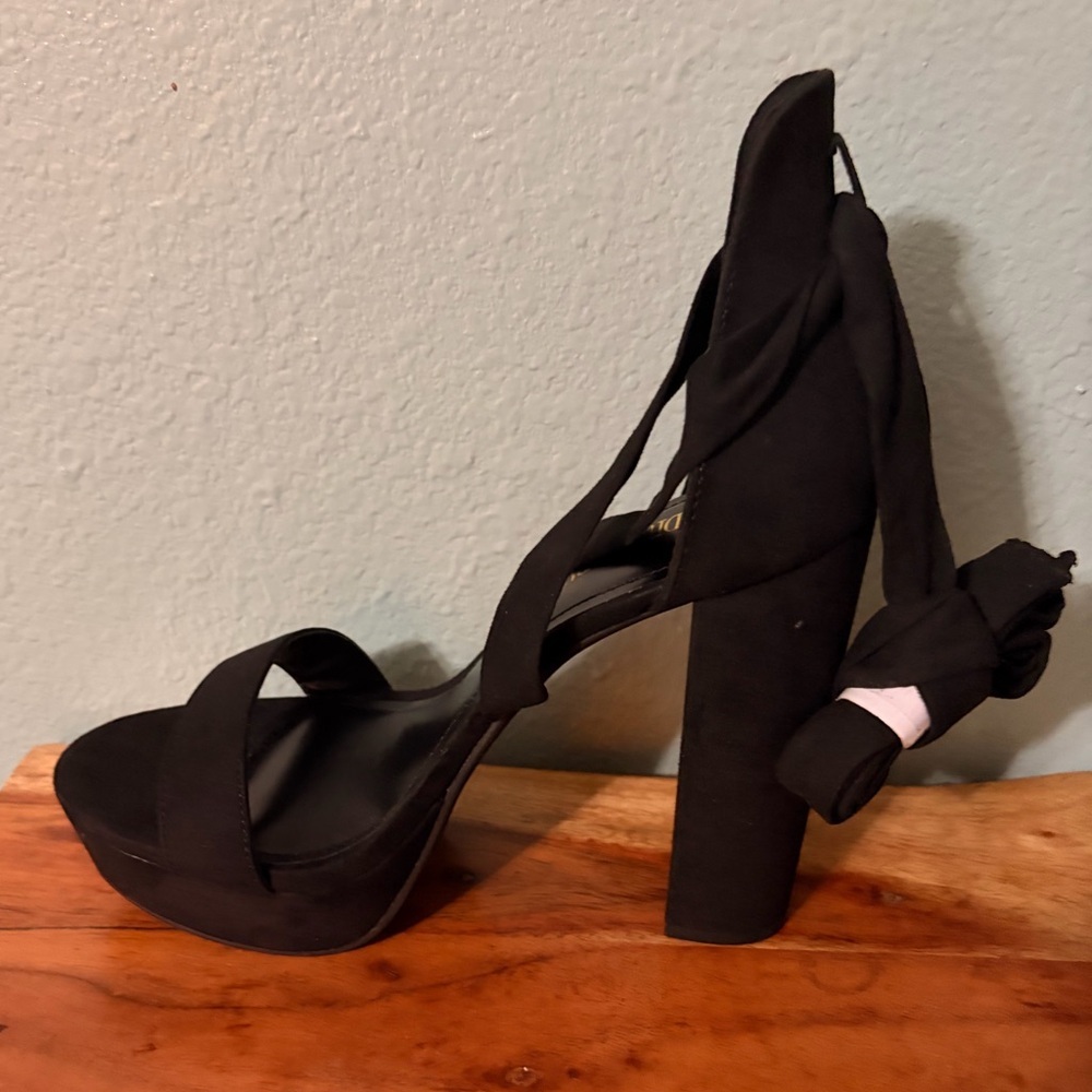 Black Women's Block Heel Ankle-Tie Sandals